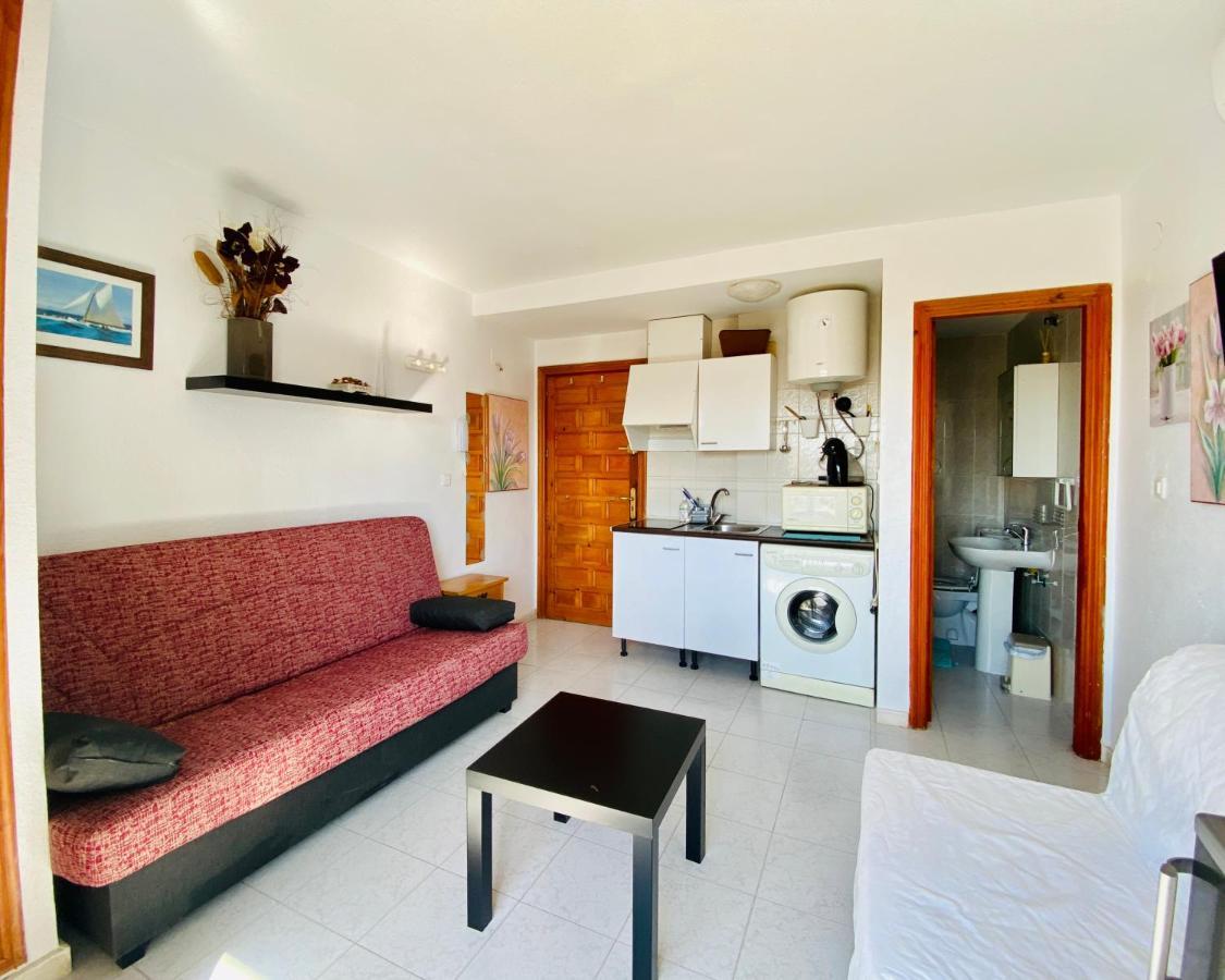 Estudio con sofá cama