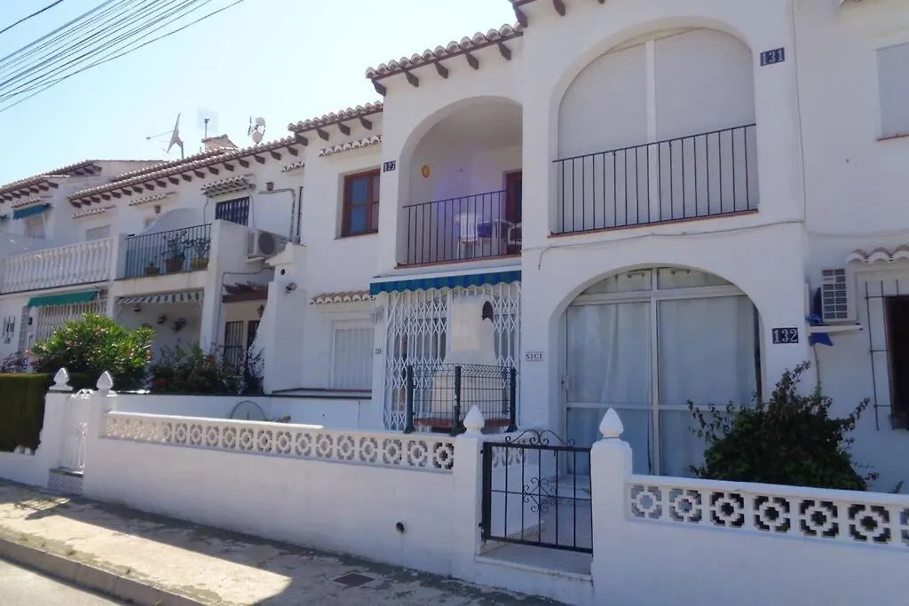 Lago Jardin : Bright Spacious One Bedroom Flat-1