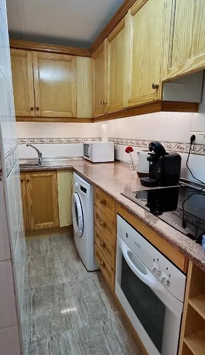 Cozy Apartment 200M From The Beach-1