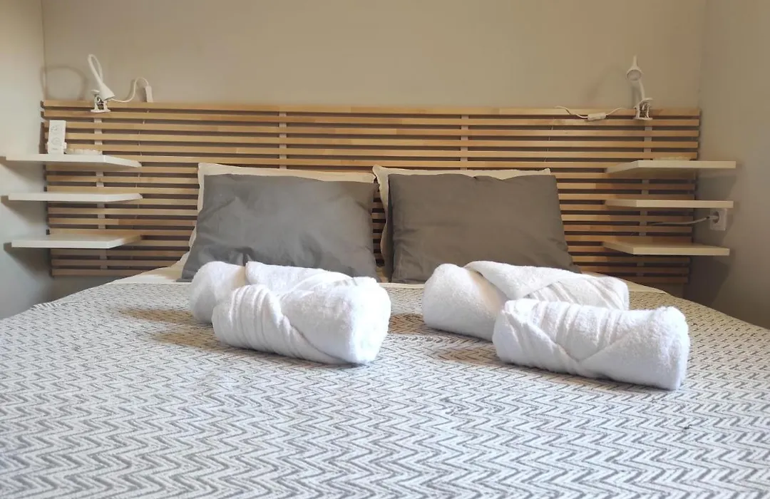 Zeus Beach Apartament-1