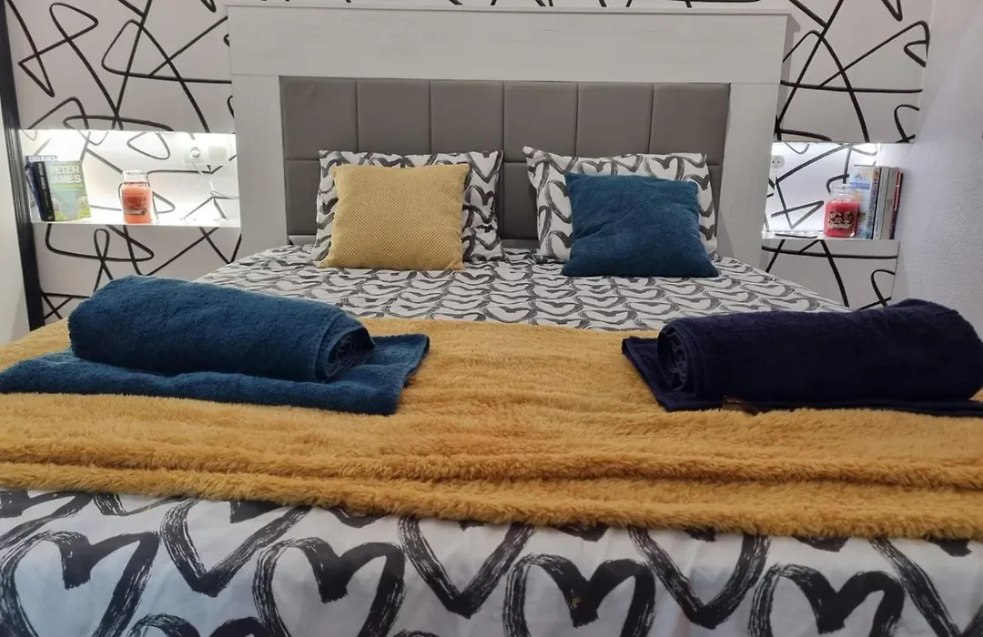 Apartment With Pool & Balcony Less Than 10Min Walk To Playa Del Cura-1