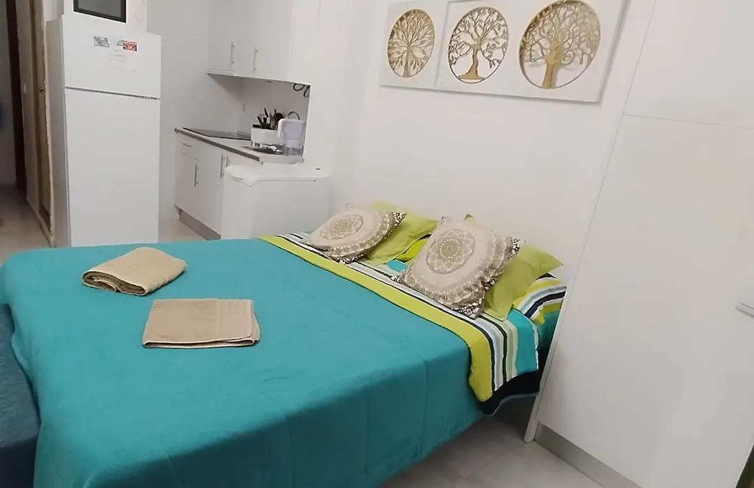 Estudio cerca del mar + wifi gratis-1