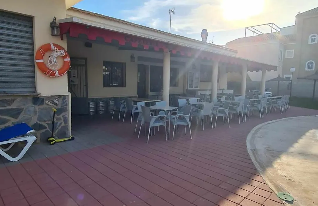 Alex Bungalow-1