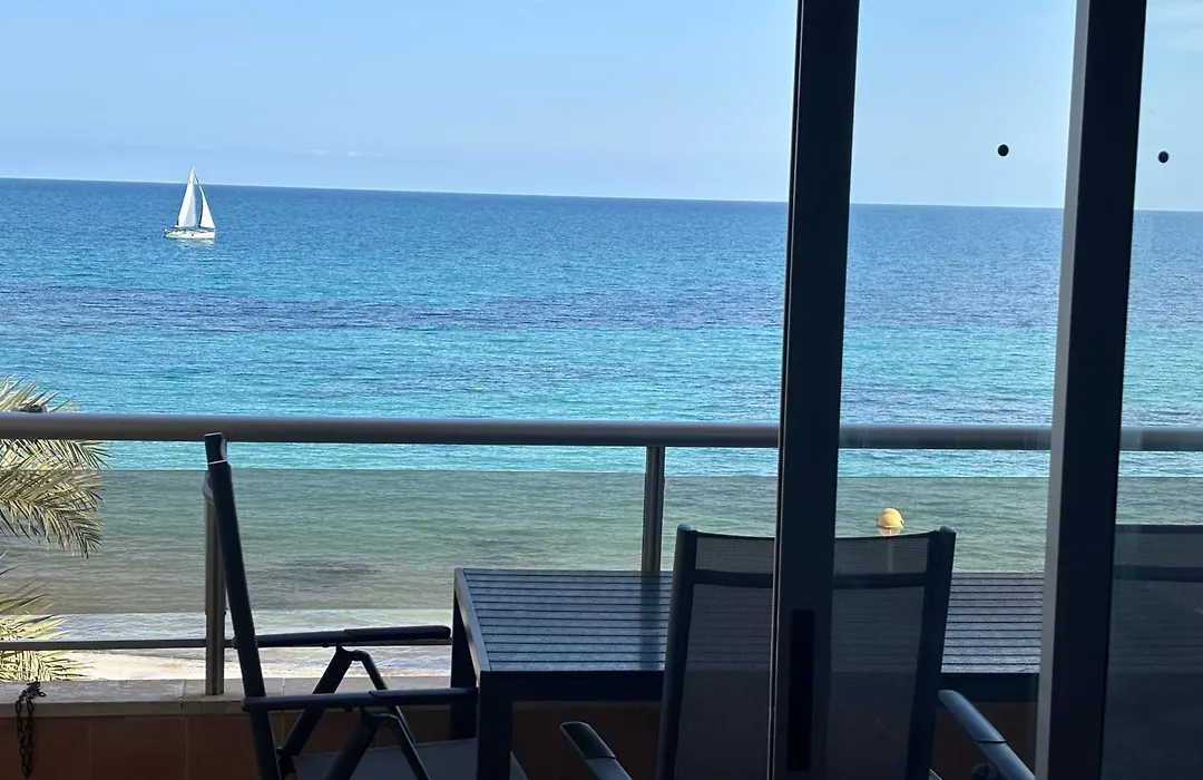 Apartamento primera línea playa Torrevieja El Palmeral-1