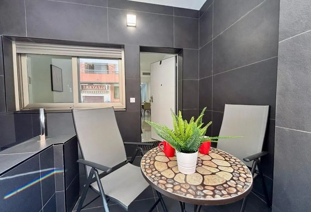 Apartment Near Playa De Cura With A Rooftop Swimming Pool-1