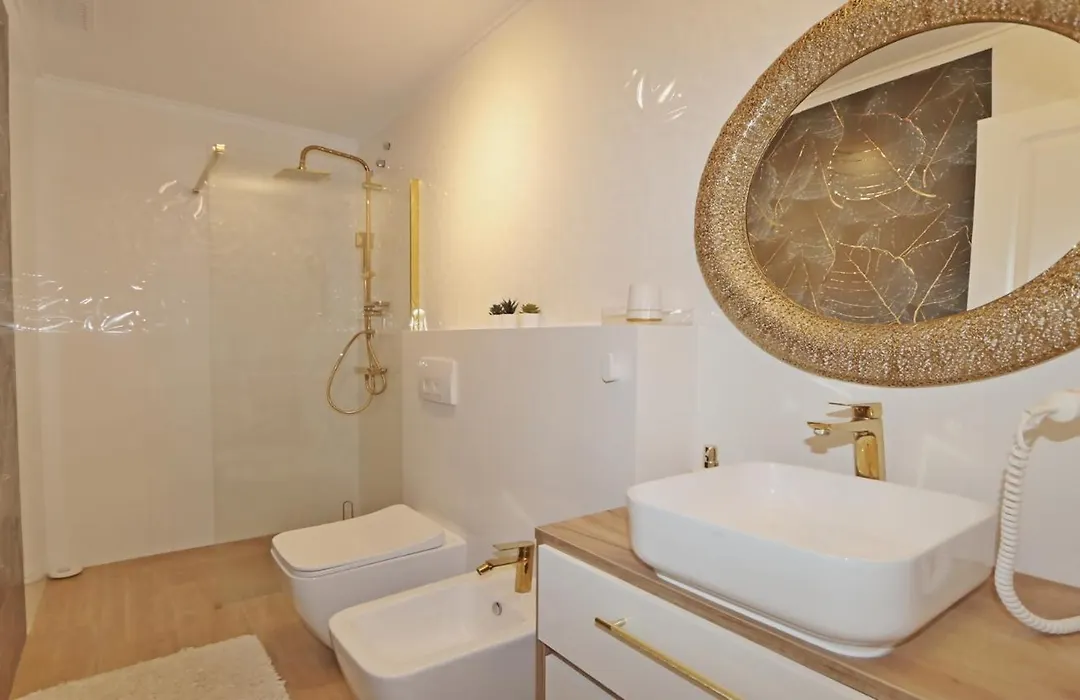R-9033 Apartamento Moriones-1