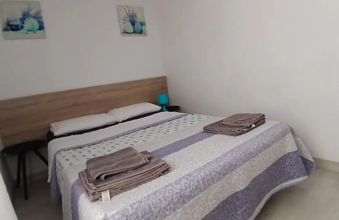 3 Bedroom 150 M From The Beach-1