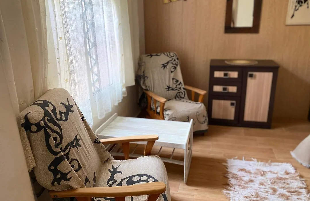 Madamme Curie Apartment-1