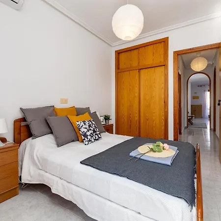 Cozy Apartment Near The Sea-2