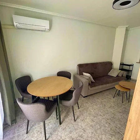 Capitan Friday Apartments-3