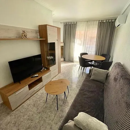 Capitan Friday Apartments-2
