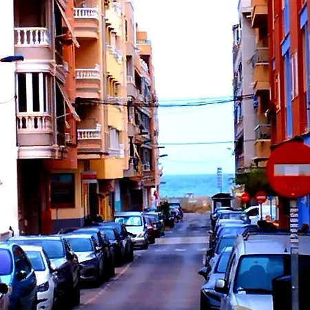 Modern Apartment 3Mins Walk To Playa Del Cura Beach-2