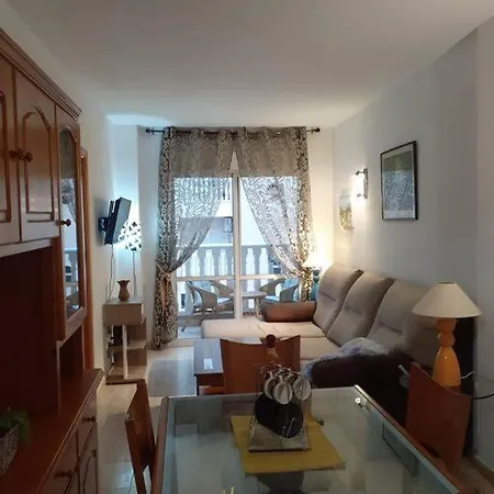 La Loma Holiday Apartment With Garage-2