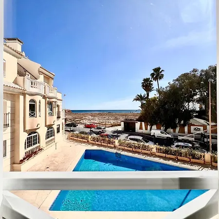 Apartamento de lujo con piscina y vistas al mar en Torrevieja-2