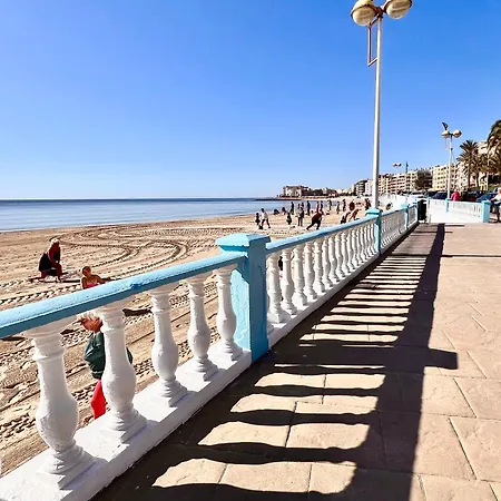 Apartamento de lujo con piscina y vistas al mar en Torrevieja-3