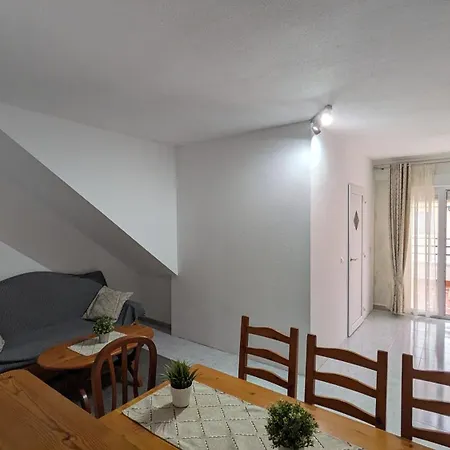Cozy Apartment Near The Sea-3