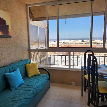 2 Bed Lake View Penthouse Apartment Close To The Beach-3