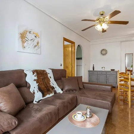 Cozy Central Flat In Torrevieja 20Min To Beach-3