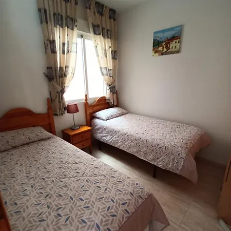 La Loma Holiday Apartment With Garage-3