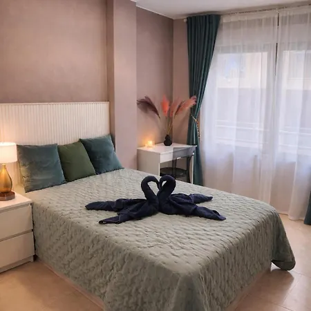 Evita Luxury Apartments - Near Playa Los Locos Beach With Pool-3