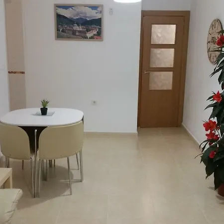 Apartamento A 150 M De La Playa-3