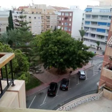 Amazing Sunny Flat With Balcony Pool Two Mins From The Beach-3