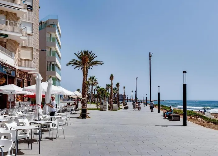 Apartments By The Sea With A Pool Torrevieja