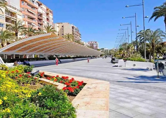 Apartamento Acogedor apartamento con piscina cerca a la playa Torrevieja