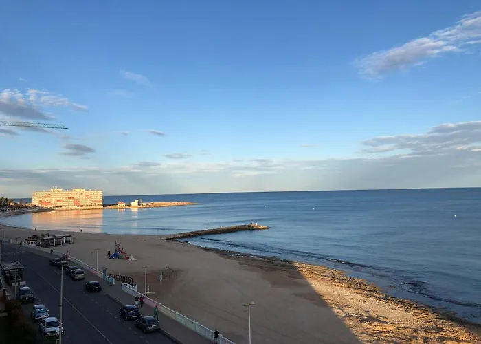 Alojamiento Torrevieja playa frente al mar