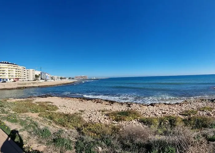 Cozy Apartment 200M From The Beach Torrevieja
