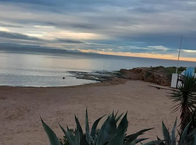 Alquilo apartamento junto al mar en Torrevieja Cabo Cervera 