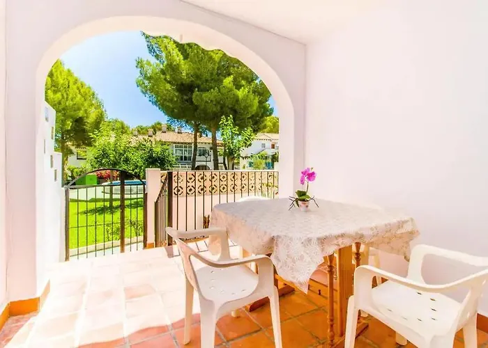 Apartament Casa del Gato Rojo , communal swimming pool , terrace with barbecue Torrevieja