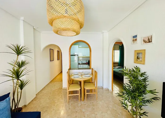 El Papagayo Apartment 2 Mins Walking To The Beach Torrevieja