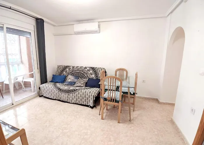 Modern Apartment 3Mins Walk To Playa Del Cura Beach Torrevieja