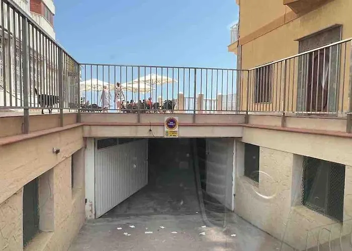 Ruim Appartement Aan Het Strand Met 4 Slaapkamers Torrevieja