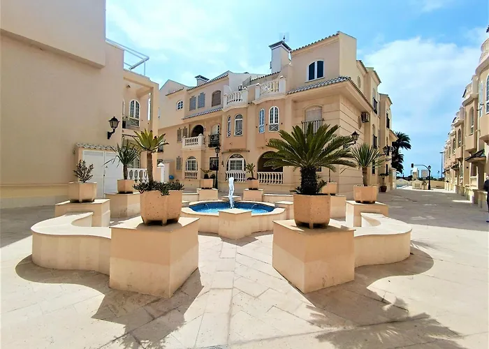 Amazing Penthouse On The Beach, Sea Views, Wifi, Airconditioning And Parking Torrevieja