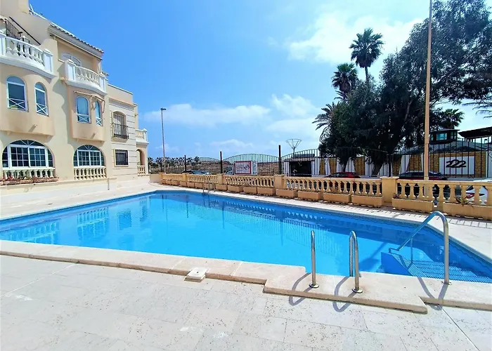Amazing Penthouse On The Beach, Sea Views, Wifi, Airconditioning And Parking Torrevieja
