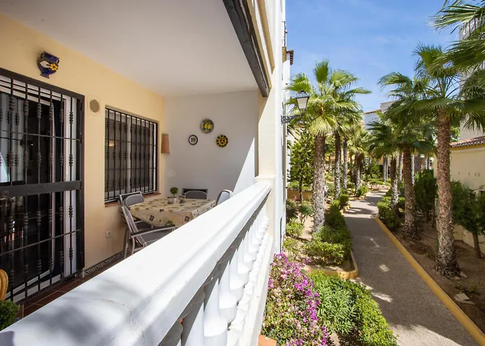 Buganvilla Apartment, 95m2, 3 Bedrooms, Terrace, 300m to Los Locos Beach Torrevieja