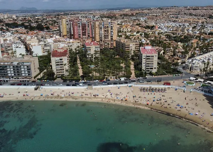 Cozy 2 bedroom apartment near Los Locos Beach Torrevieja