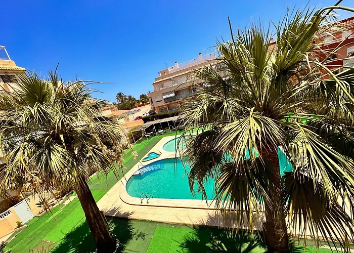 Apartments With Sea View, 4 Persons, Swimming Pool And Bbq Torrevieja