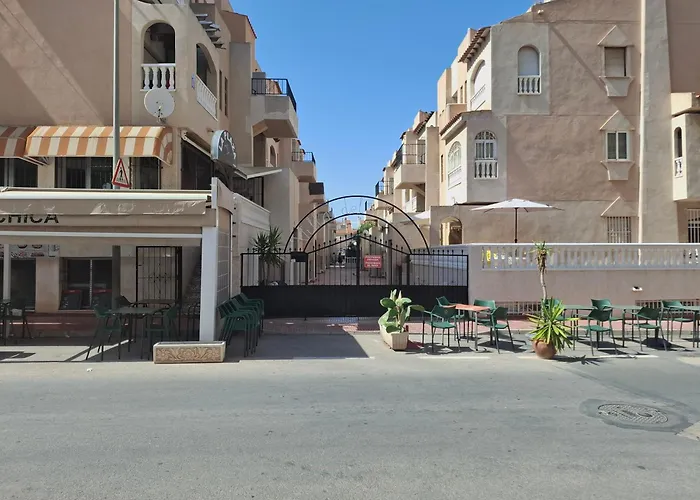 Apartamento La Casa De Mi Madre - 2 Bed Flat In The Heart Of Torrevieja