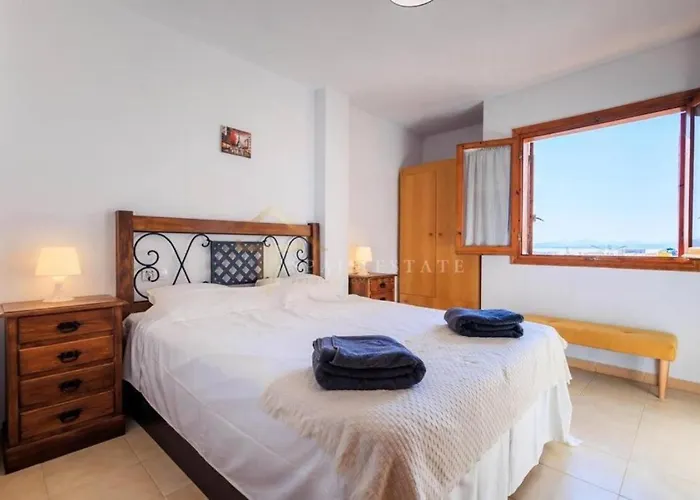 2 Bedroom Beautiful Apartment 300M From Beach With Pool! Torrevieja