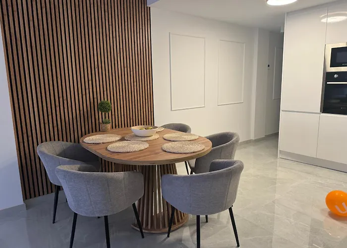 Premium Apartment 8 Pers With A Rooftop Swimming Pool And Sea Views - 3 Min Playa De Cura Torrevieja