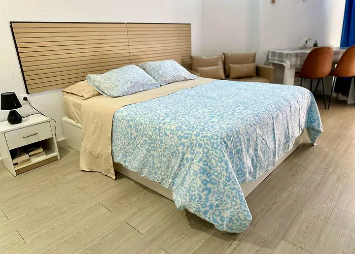 Studio Apartment Santana Habaneras - 18 At Beach With Garage, Pool And Lift Torrevieja