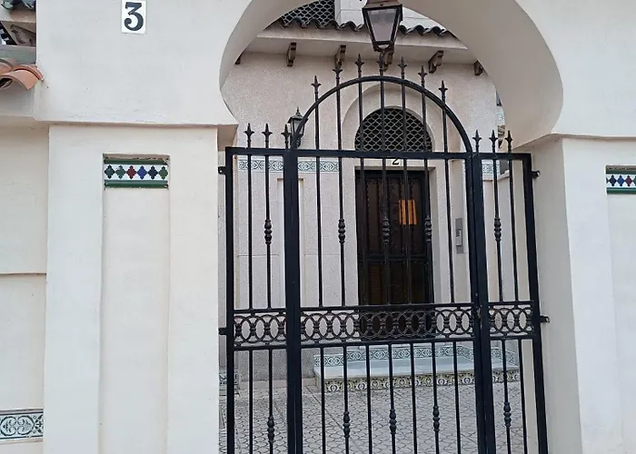 Residencia Alhambra Los Cisnes Torrevieja