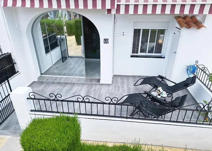 Bungaló junto a la piscina #PRP008 StayOrihuela Torrevieja