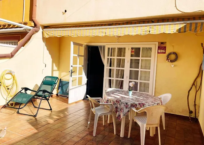 En primera línea de mar, casa,patio solarium La Bugamvulla Torrevieja
