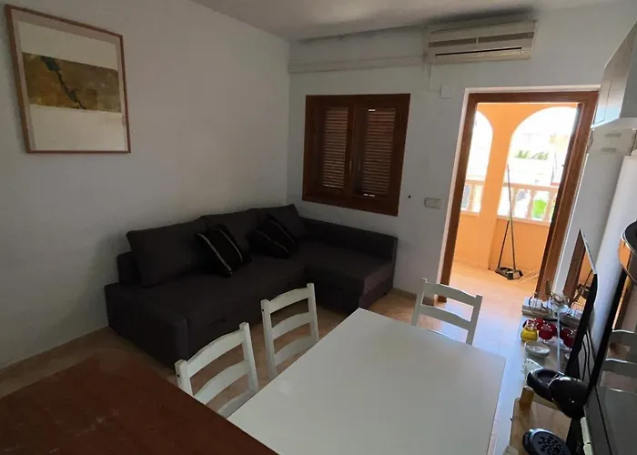 Torrevieja : Appart 1St Floor With Pool View