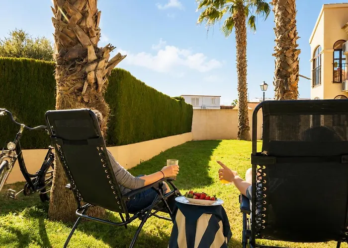 Club Salino Hideaway-Your Peaceful Retreat With Pool In Torrevieja