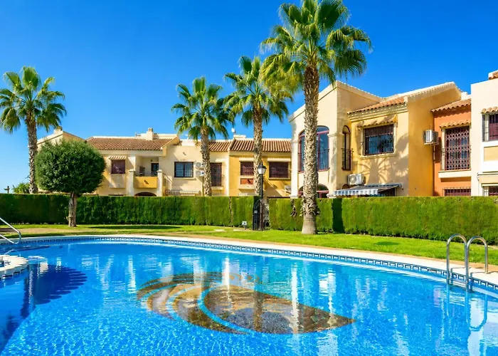 Club Salino Hideaway-Your Peaceful Retreat With Pool In Torrevieja
